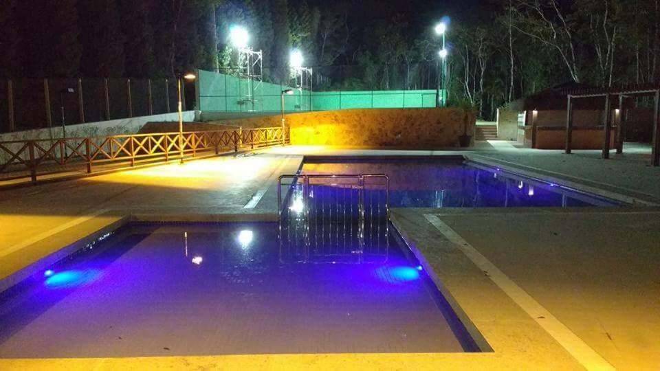 دومينغوس مارتينز Apart Hotel Vista Azul - Hospedagem Nas Montanhas المظهر الخارجي الصورة