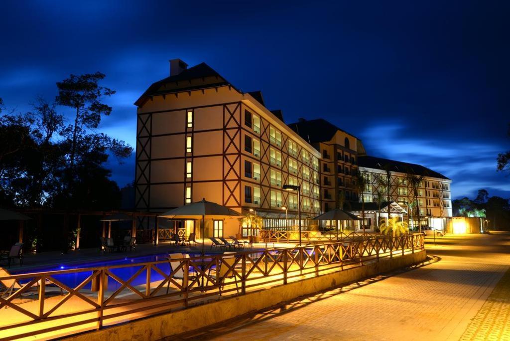 دومينغوس مارتينز Apart Hotel Vista Azul - Hospedagem Nas Montanhas المظهر الخارجي الصورة
